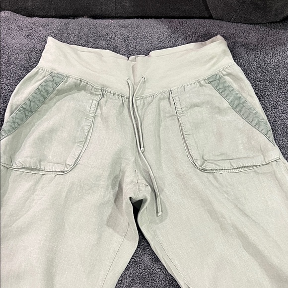 Knee level shorts from hard tail - Picture 3 of 6